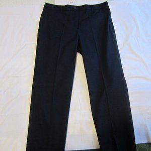 NEW WITH TAGES-ANN TAYOR-SIZE 8/BLACK MID-RISE CROPS